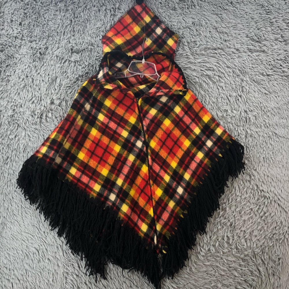 Poncho LH Muller Wool Blend Orange Black Checkered Fringe Front Zip Hood